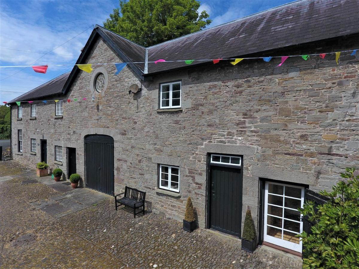 Glanhenwye Courtyard Cottages Glasbury Exterior foto